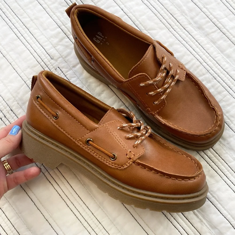 GAP Boys Lace-up Loafers Boat Shoes in Toffee Brown size Gradeschool Boys 2